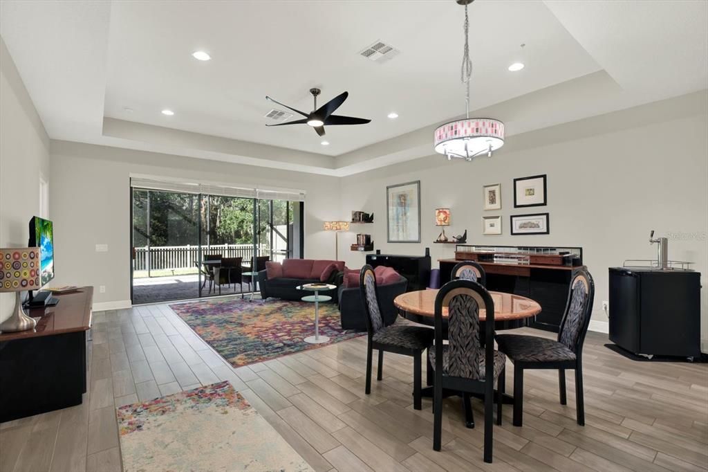 For Sale: $399,900 (2 beds, 2 baths, 1792 Square Feet)