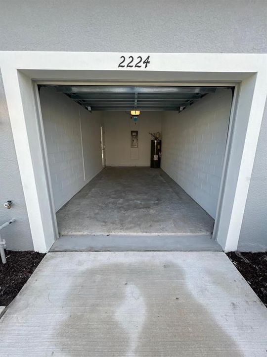 For Rent: $2,000 (3 beds, 2 baths, 1373 Square Feet)