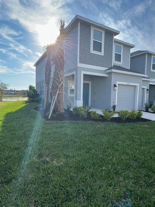 For Rent: $2,000 (3 beds, 2 baths, 1373 Square Feet)