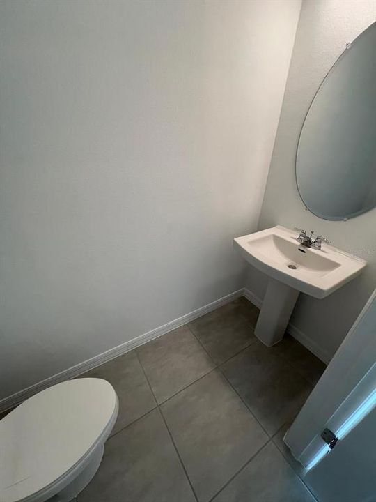 For Rent: $2,000 (3 beds, 2 baths, 1373 Square Feet)