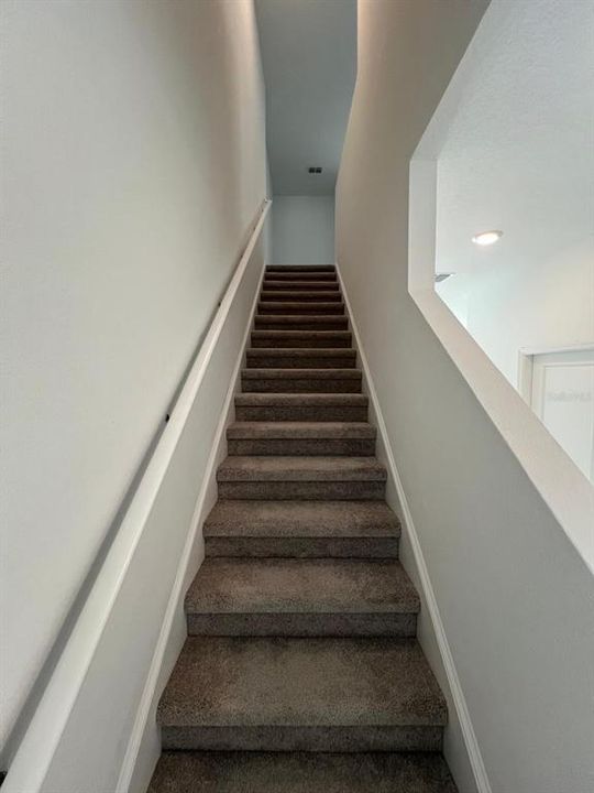 For Rent: $2,000 (3 beds, 2 baths, 1373 Square Feet)