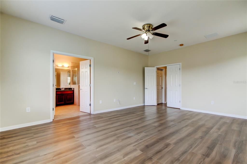 For Rent: $3,400 (3 beds, 2 baths, 2327 Square Feet)