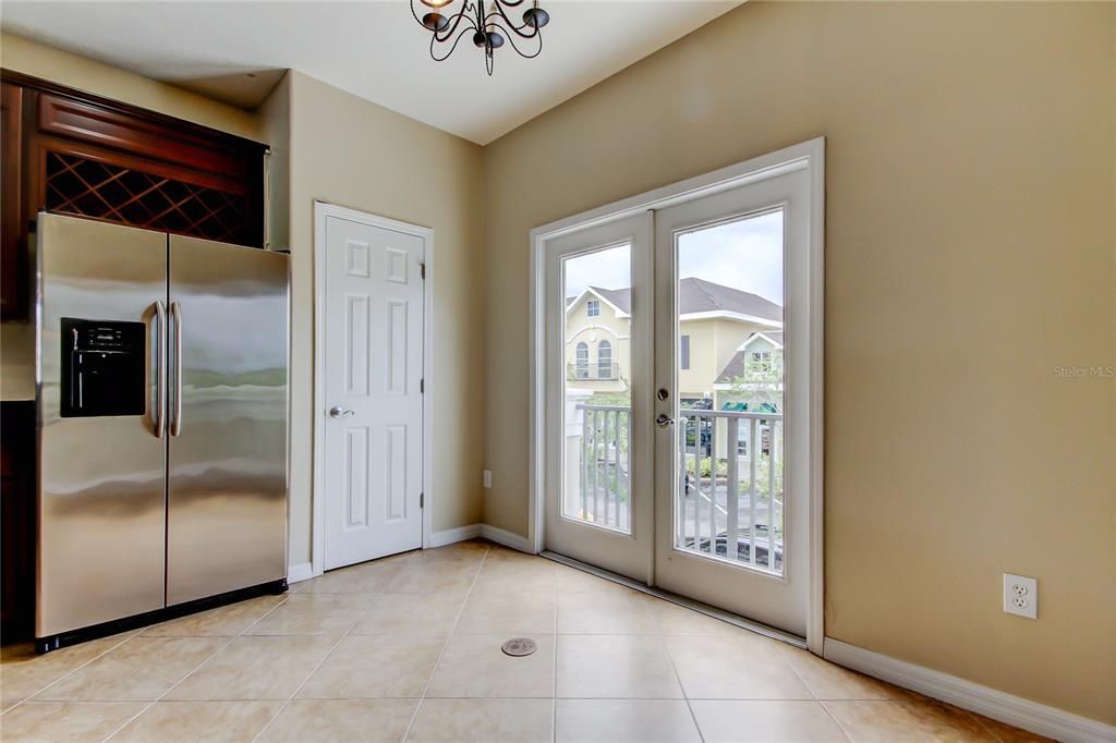 For Rent: $3,400 (3 beds, 2 baths, 2327 Square Feet)