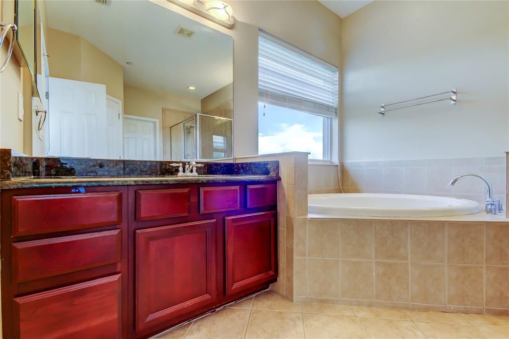 For Rent: $3,400 (3 beds, 2 baths, 2327 Square Feet)