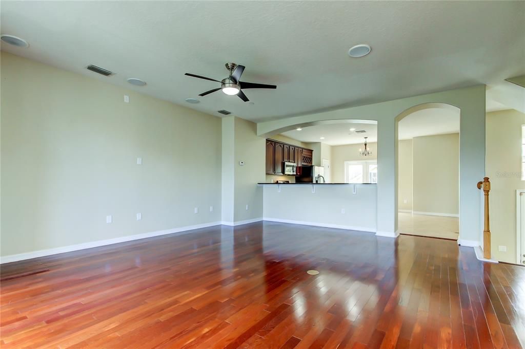 For Rent: $3,400 (3 beds, 2 baths, 2327 Square Feet)