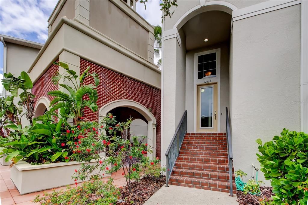 For Rent: $3,400 (3 beds, 2 baths, 2327 Square Feet)