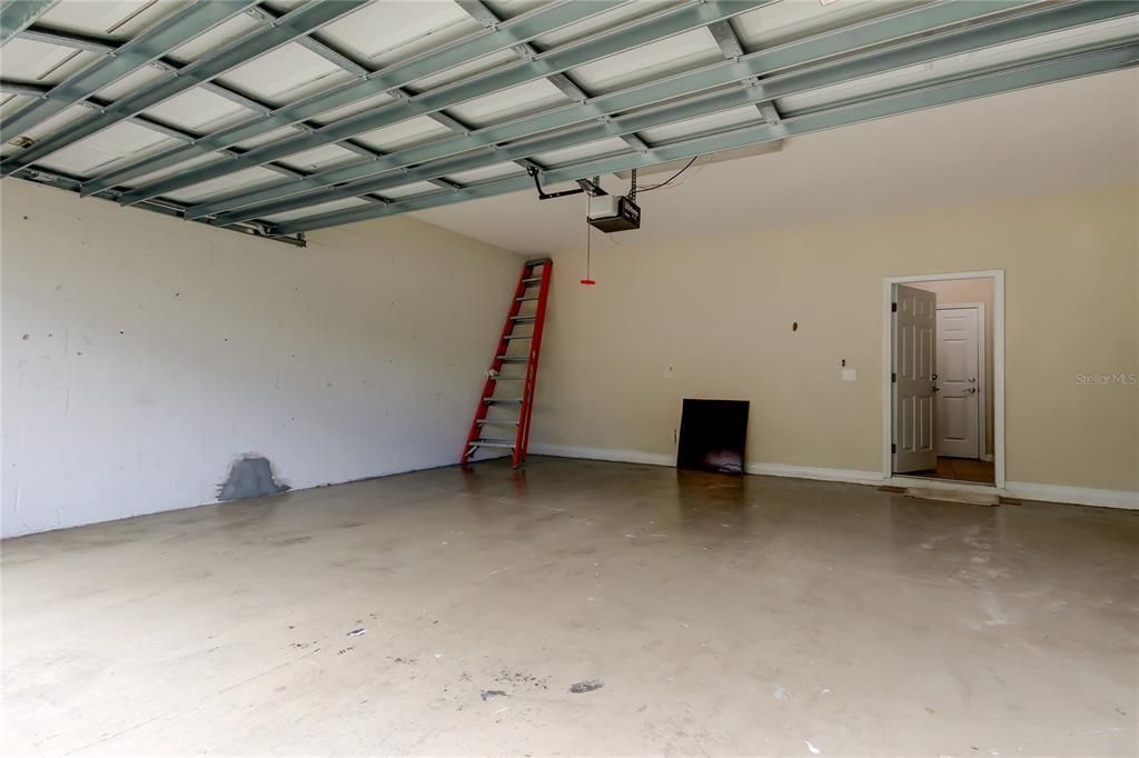 For Rent: $3,400 (3 beds, 2 baths, 2327 Square Feet)