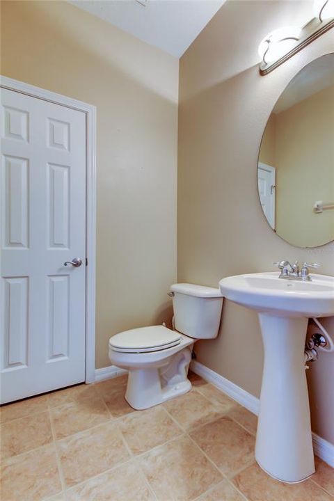 For Rent: $3,400 (3 beds, 2 baths, 2327 Square Feet)