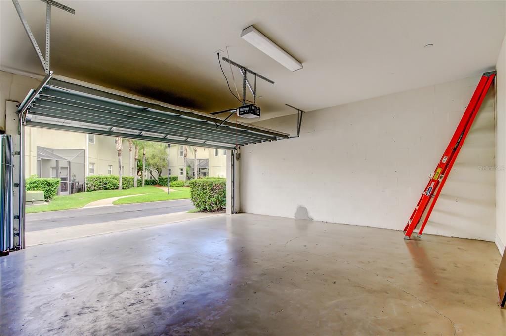 For Rent: $3,400 (3 beds, 2 baths, 2327 Square Feet)