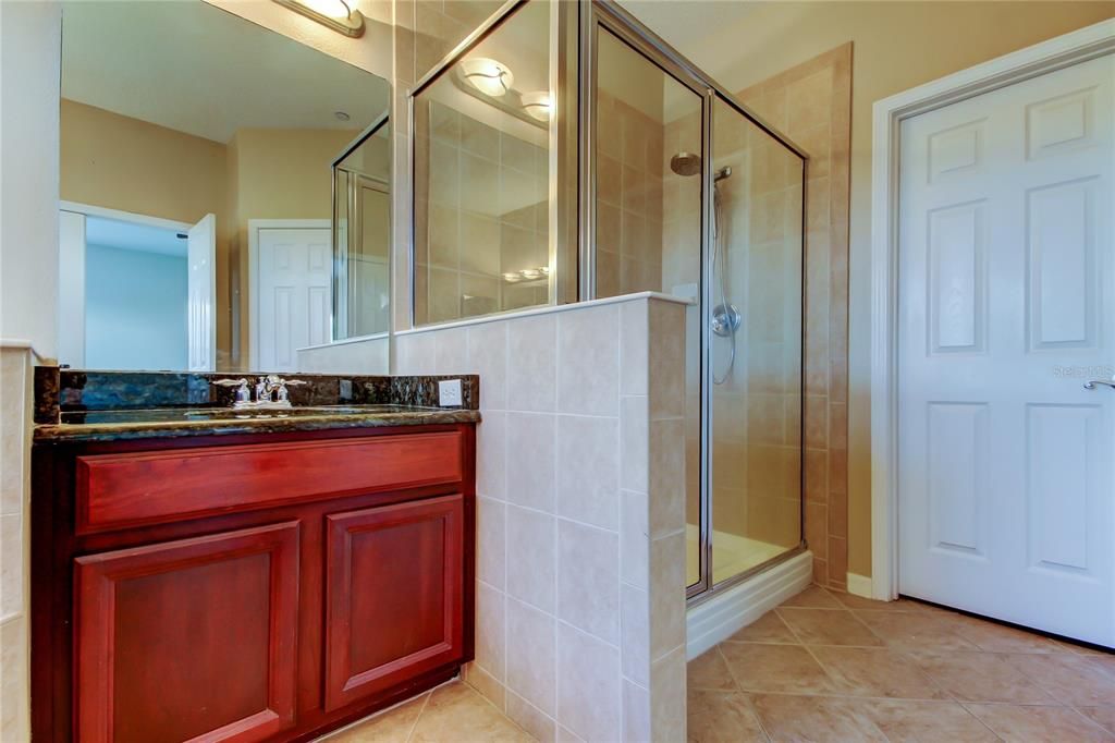 For Rent: $3,400 (3 beds, 2 baths, 2327 Square Feet)