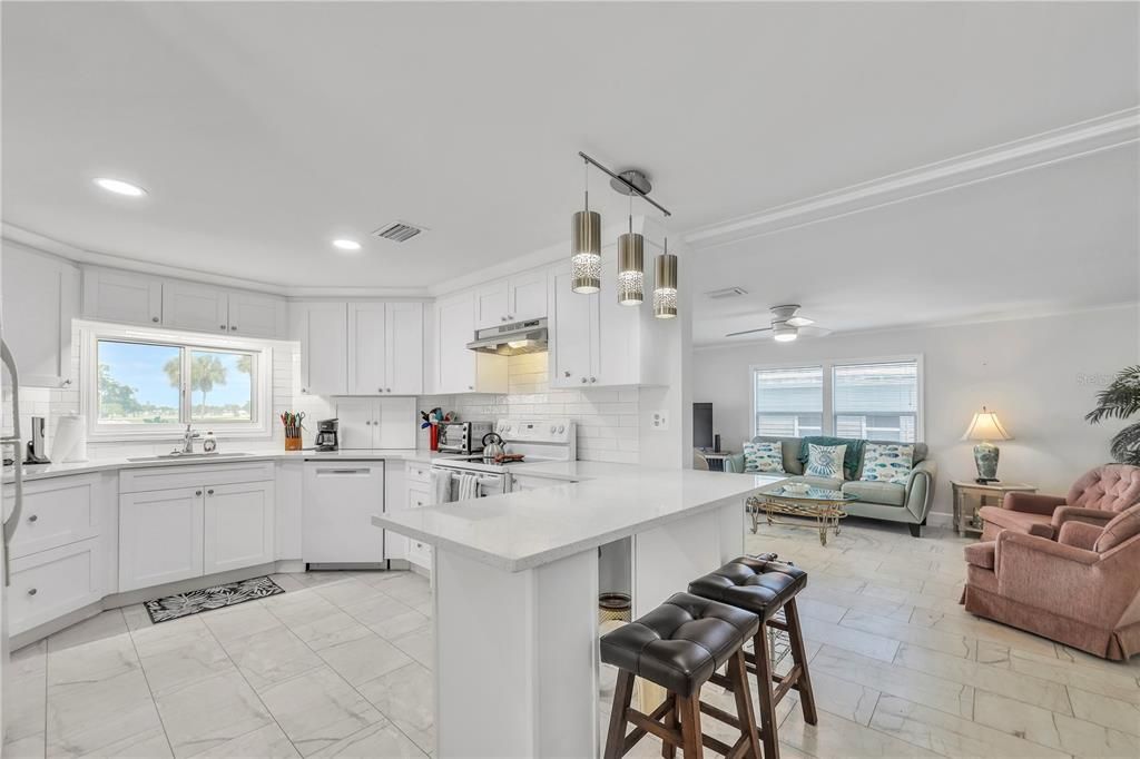 For Sale: $175,000 (2 beds, 2 baths, 1248 Square Feet)