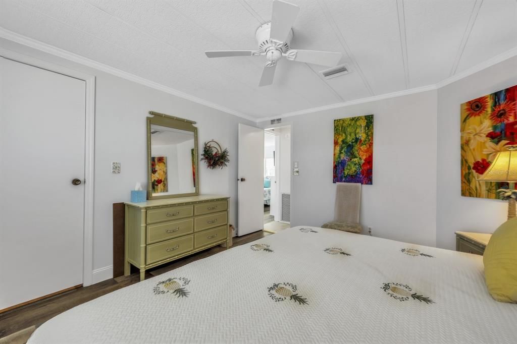 For Sale: $175,000 (2 beds, 2 baths, 1248 Square Feet)