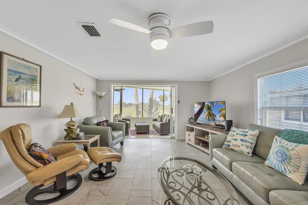 For Sale: $175,000 (2 beds, 2 baths, 1248 Square Feet)