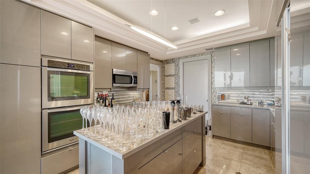 For Sale: $3,450,000 (2 beds, 2 baths, 2634 Square Feet)