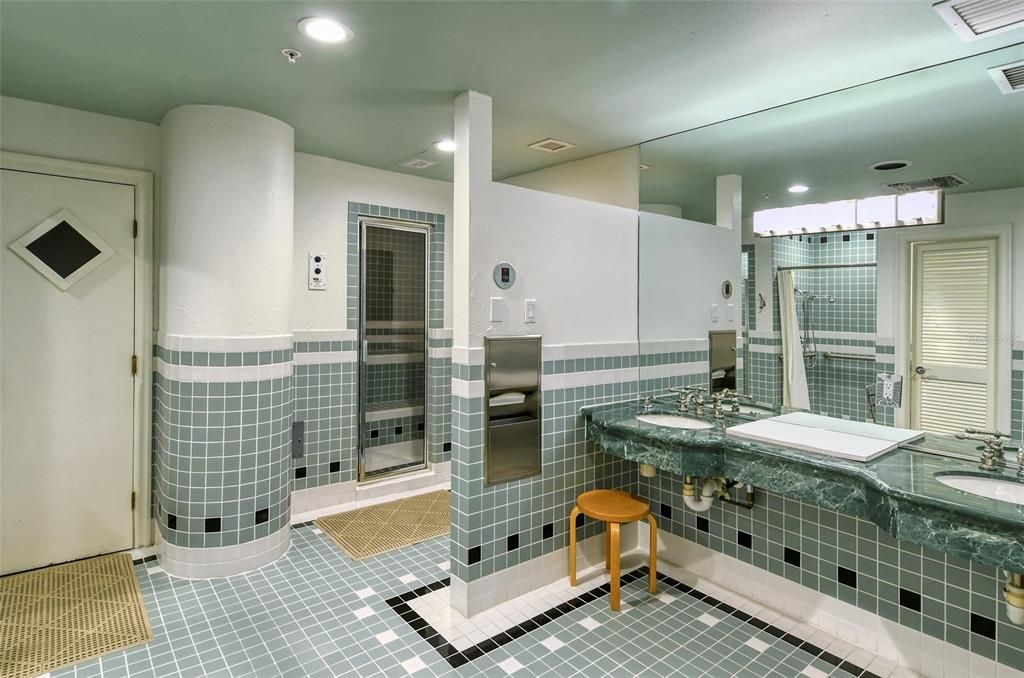 For Sale: $3,450,000 (2 beds, 2 baths, 2634 Square Feet)