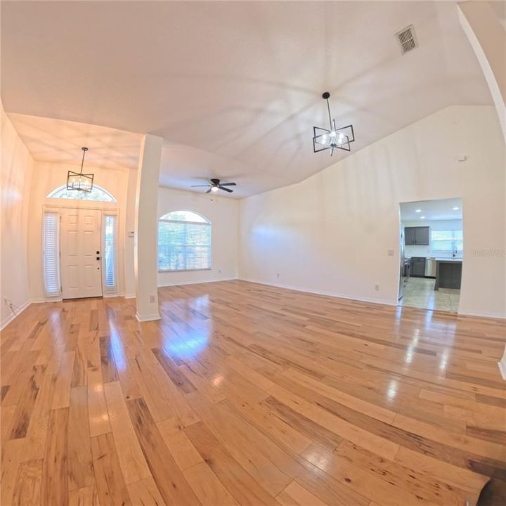 For Sale: $599,999 (4 beds, 3 baths, 2957 Square Feet)