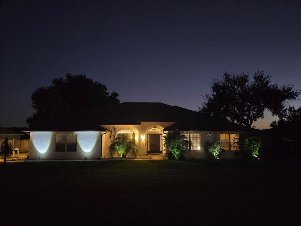 For Sale: $599,999 (4 beds, 3 baths, 2957 Square Feet)