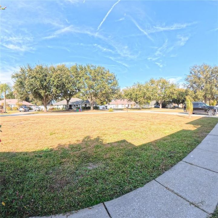 For Sale: $599,999 (4 beds, 3 baths, 2957 Square Feet)