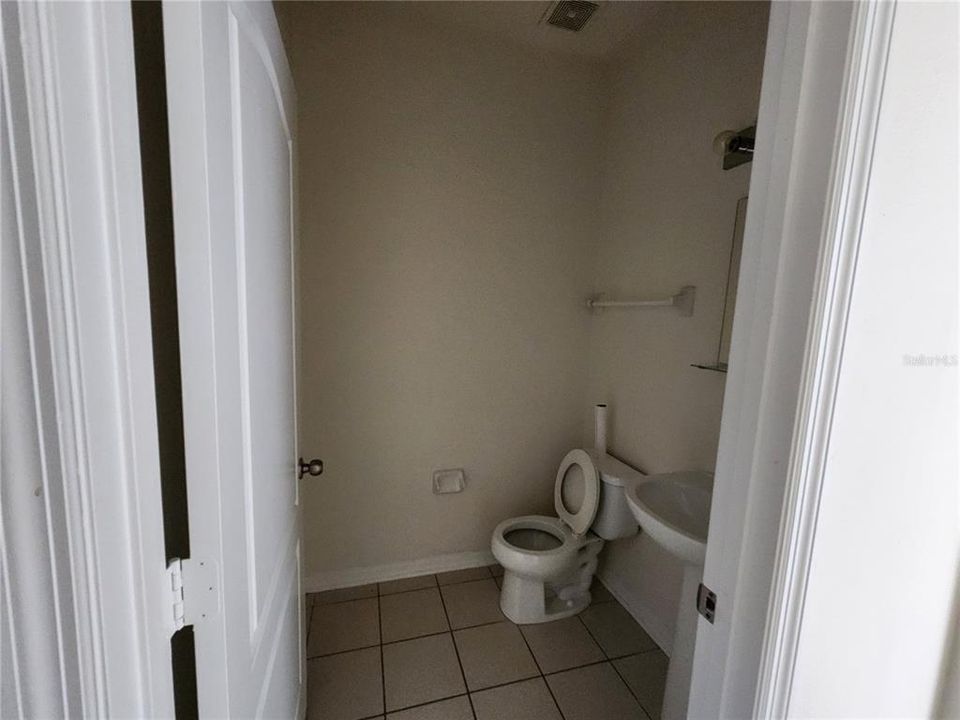 For Rent: $3,000 (4 beds, 2 baths, 2165 Square Feet)