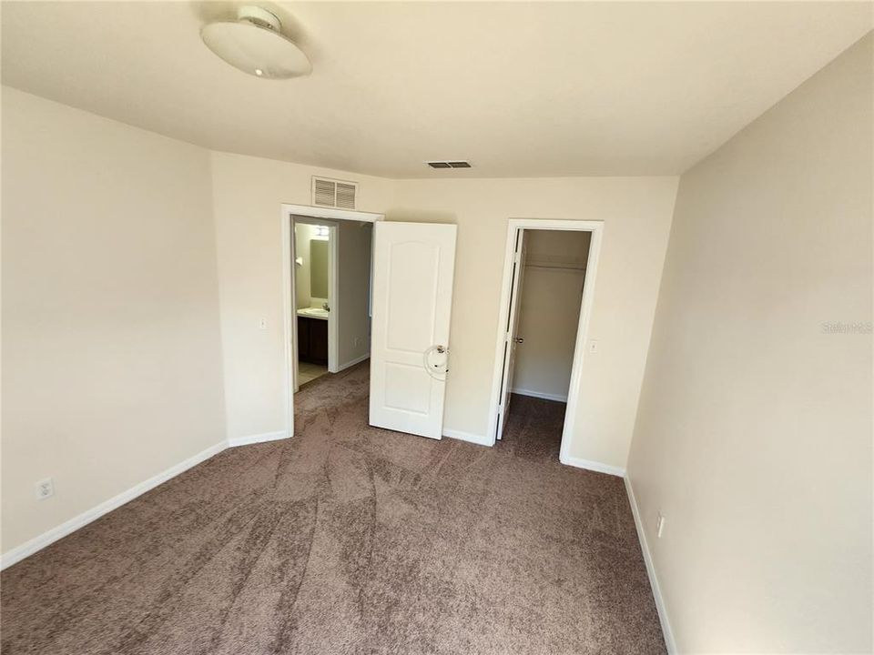 For Rent: $3,000 (4 beds, 2 baths, 2165 Square Feet)