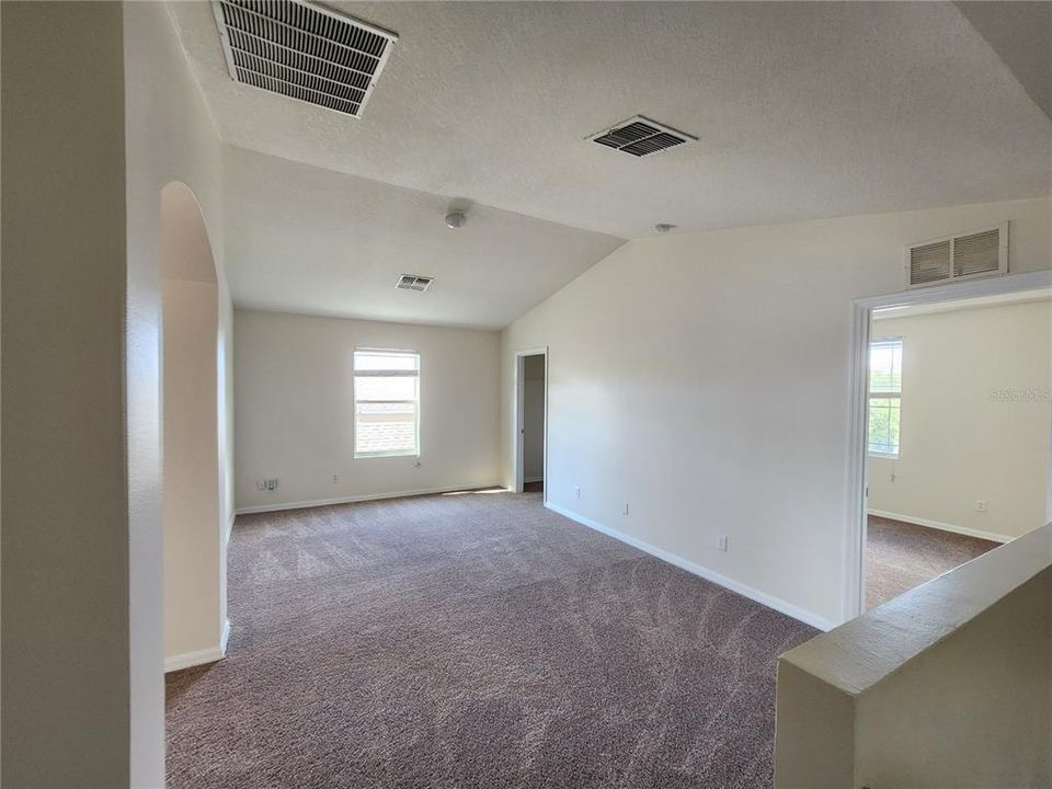 For Rent: $3,000 (4 beds, 2 baths, 2165 Square Feet)