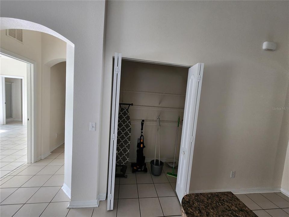 For Rent: $3,000 (4 beds, 2 baths, 2165 Square Feet)