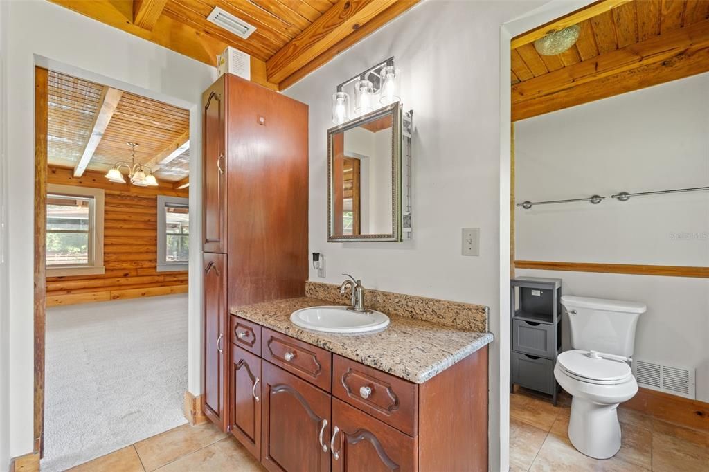 На продажу: $698,900 (3 спален, 2 ванн, 2404 Квадратных фут)