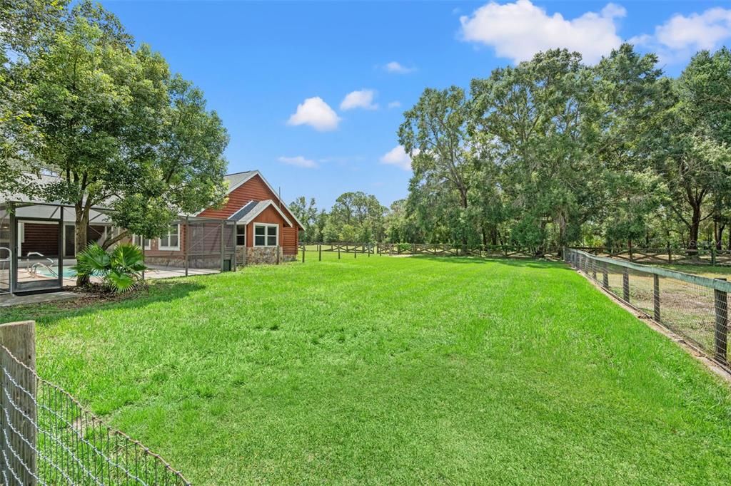 На продажу: $698,900 (3 спален, 2 ванн, 2404 Квадратных фут)