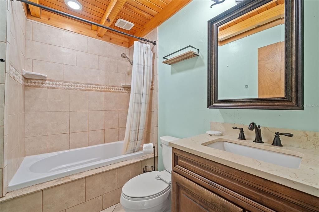 На продажу: $698,900 (3 спален, 2 ванн, 2404 Квадратных фут)