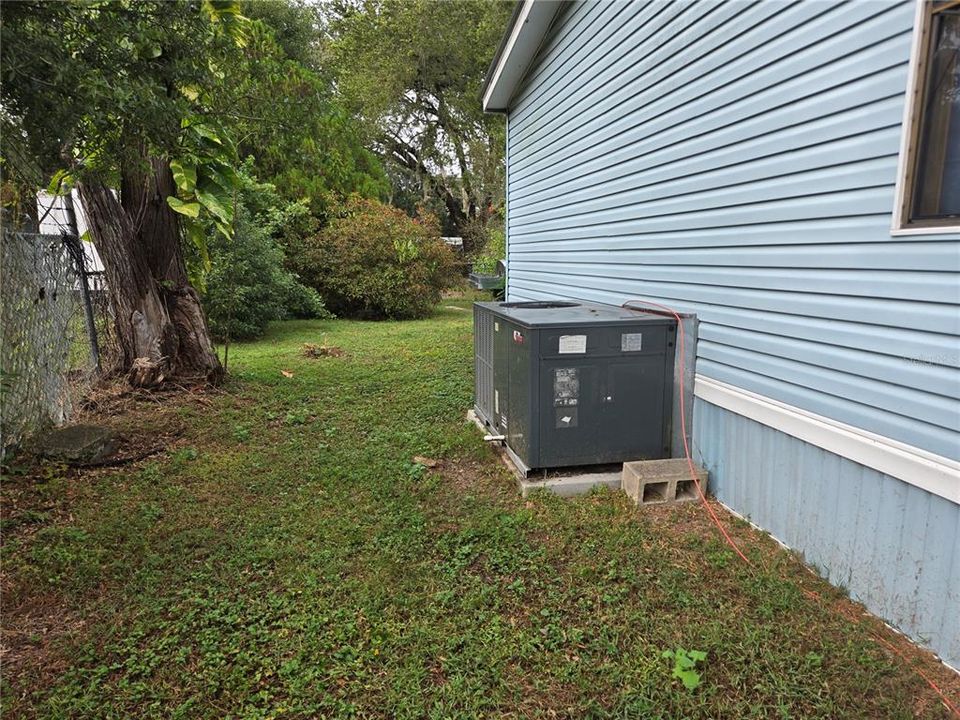 待售: $150,000 (4 贝兹, 2 浴室, 1568 平方英尺)