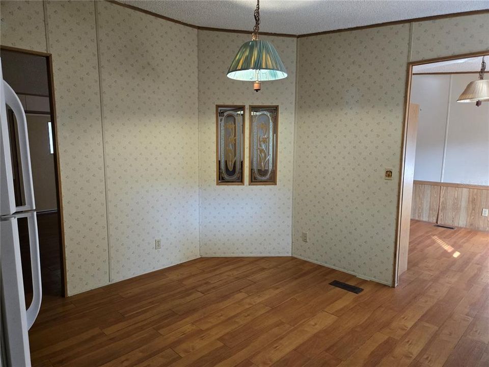 待售: $150,000 (4 贝兹, 2 浴室, 1568 平方英尺)