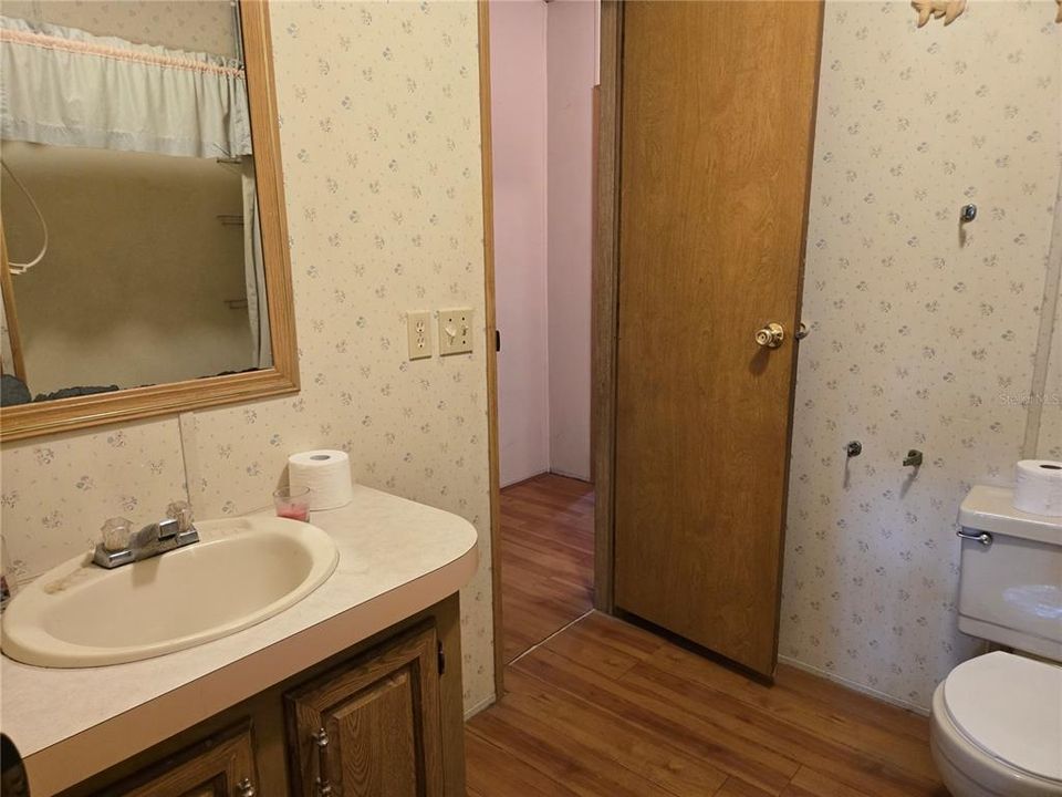 待售: $150,000 (4 贝兹, 2 浴室, 1568 平方英尺)