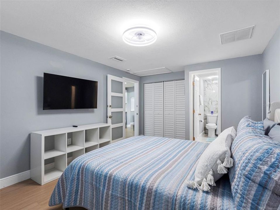 For Sale: $349,900 (3 beds, 2 baths, 1362 Square Feet)