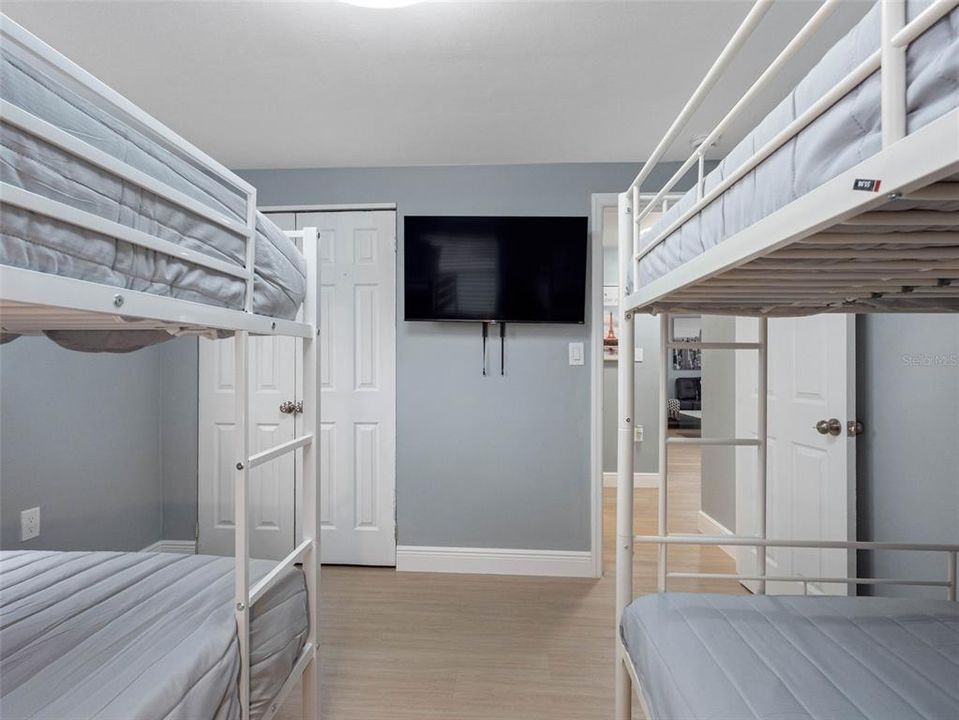 For Sale: $349,900 (3 beds, 2 baths, 1362 Square Feet)