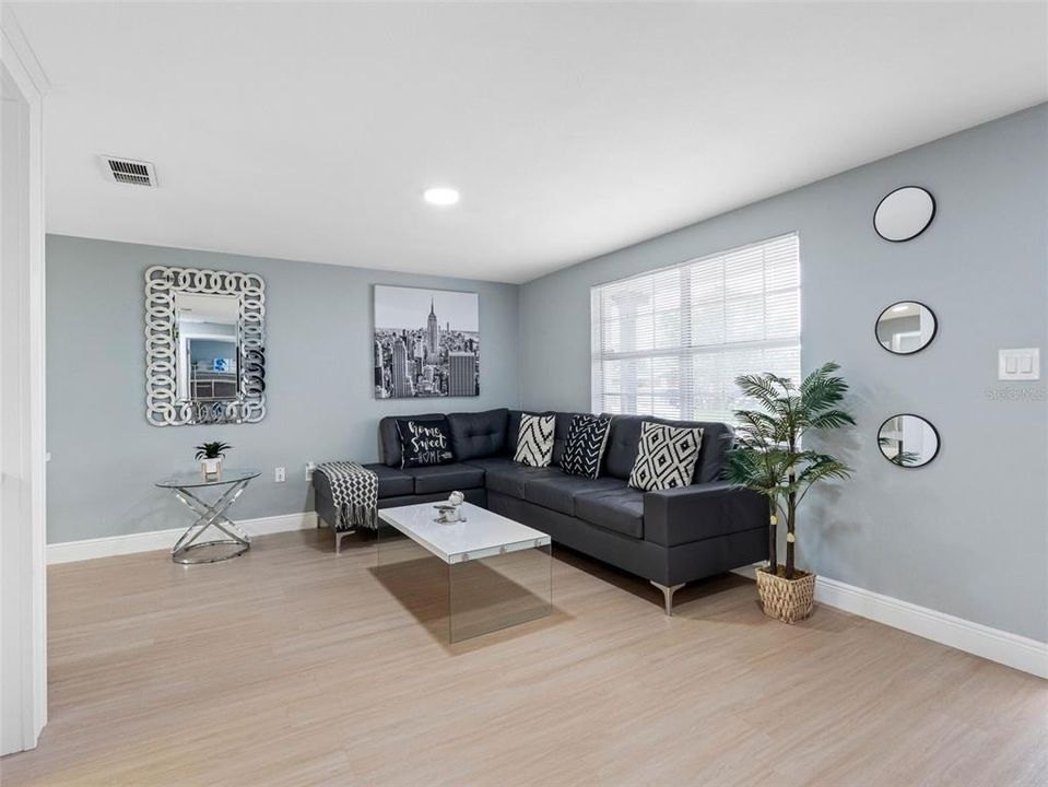 For Sale: $349,900 (3 beds, 2 baths, 1362 Square Feet)