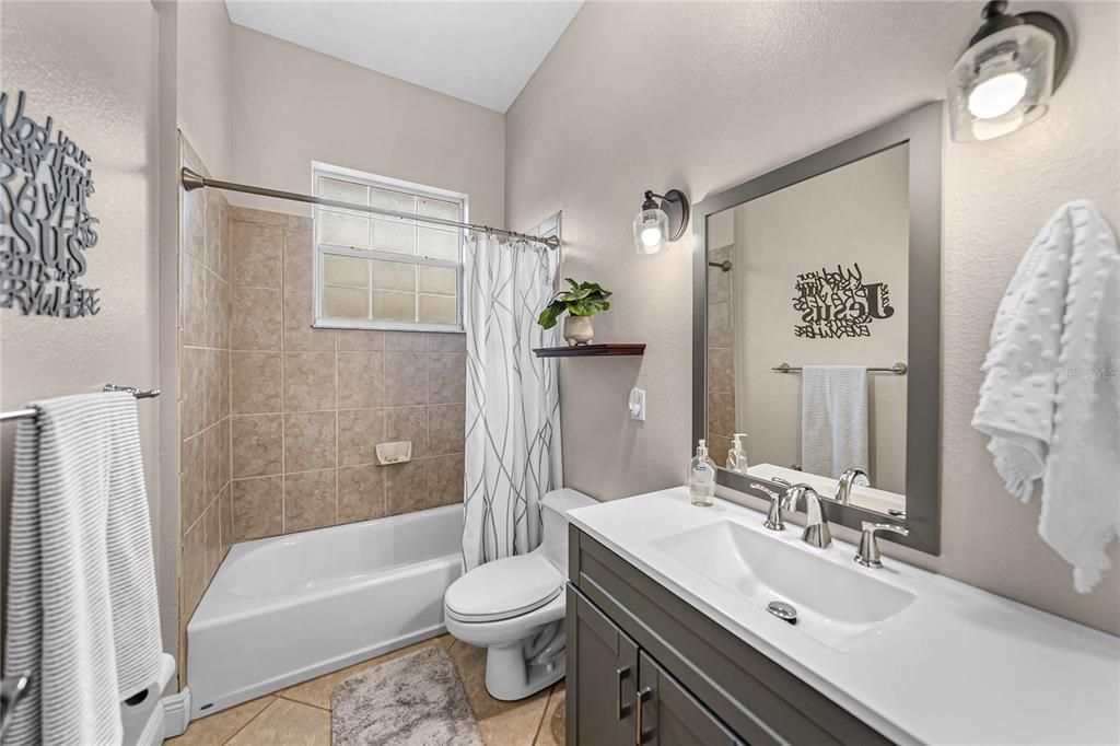 待售: $1,200,000 (3 贝兹, 4 浴室, 3813 平方英尺)