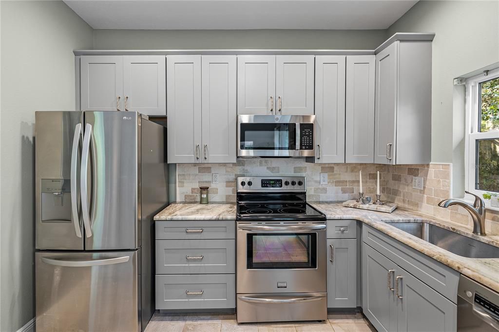 待售: $1,200,000 (3 贝兹, 4 浴室, 3813 平方英尺)