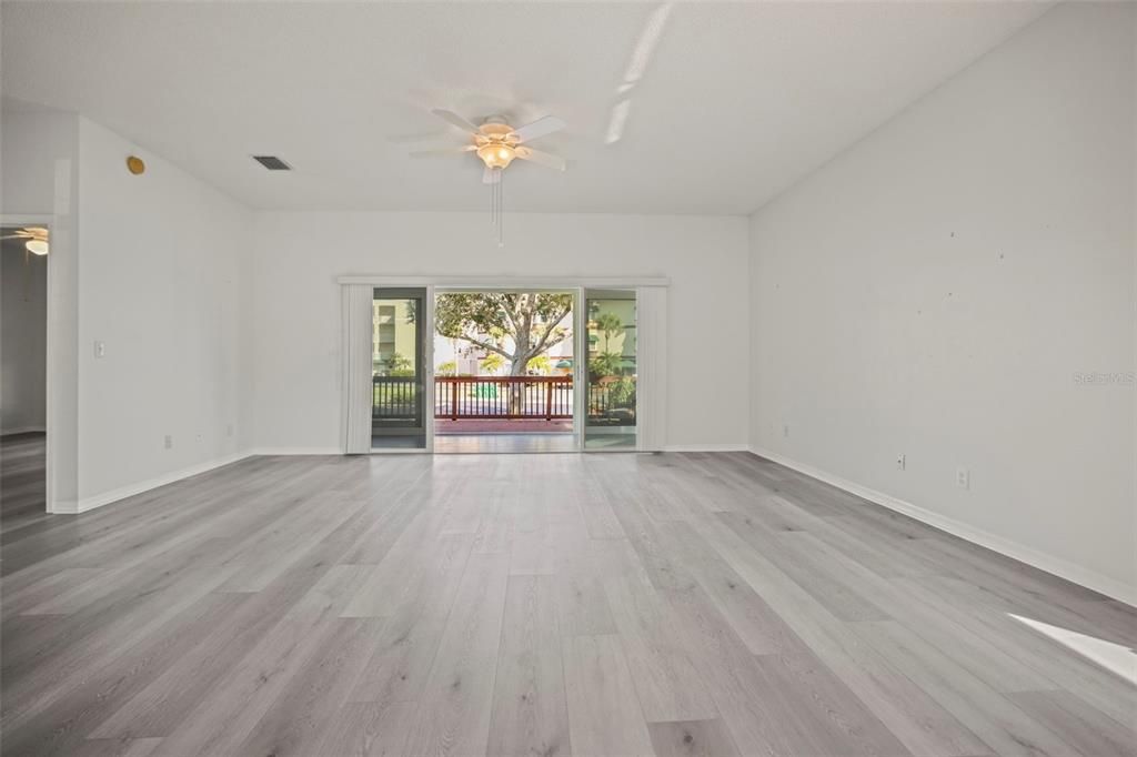 待售: $329,000 (3 贝兹, 2 浴室, 1670 平方英尺)