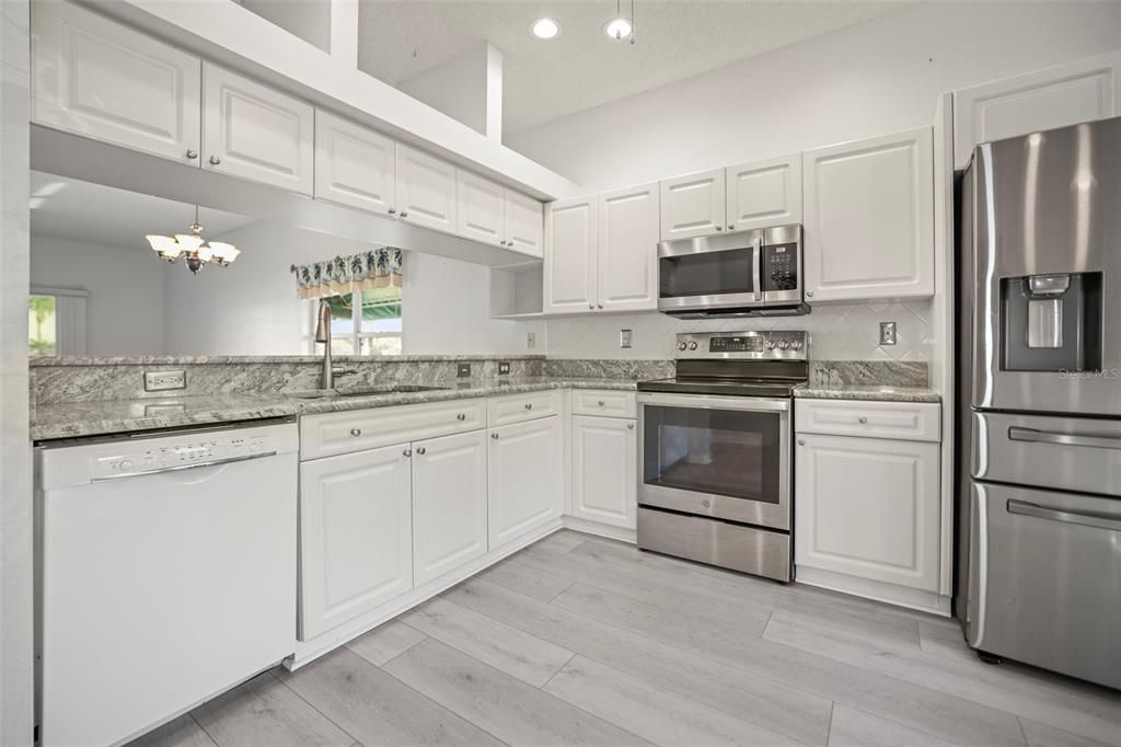 待售: $329,000 (3 贝兹, 2 浴室, 1670 平方英尺)