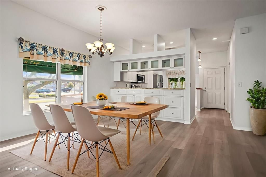 待售: $329,000 (3 贝兹, 2 浴室, 1670 平方英尺)