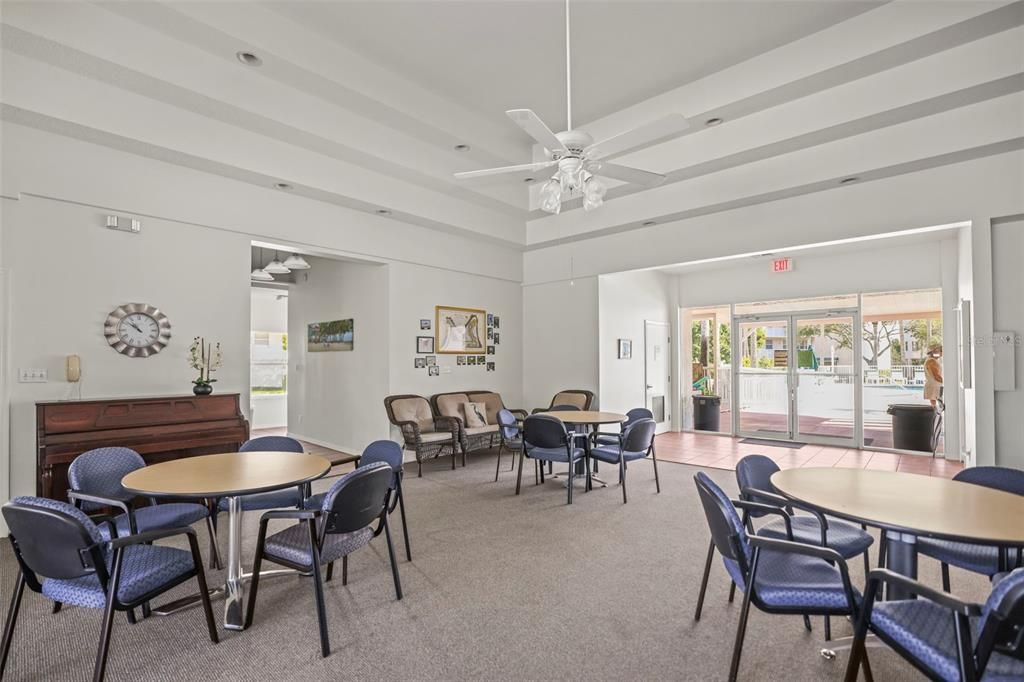 待售: $329,000 (3 贝兹, 2 浴室, 1670 平方英尺)