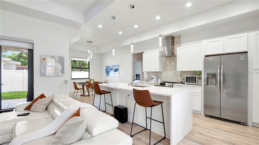 For Rent: $2,900 (3 beds, 2 baths, 1515 Square Feet)