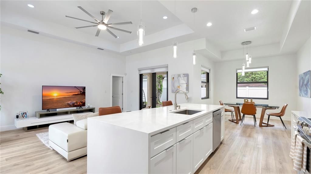 For Rent: $2,900 (3 beds, 2 baths, 1515 Square Feet)