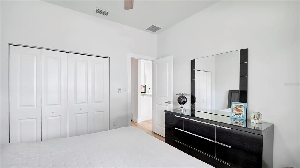 For Rent: $2,900 (3 beds, 2 baths, 1515 Square Feet)