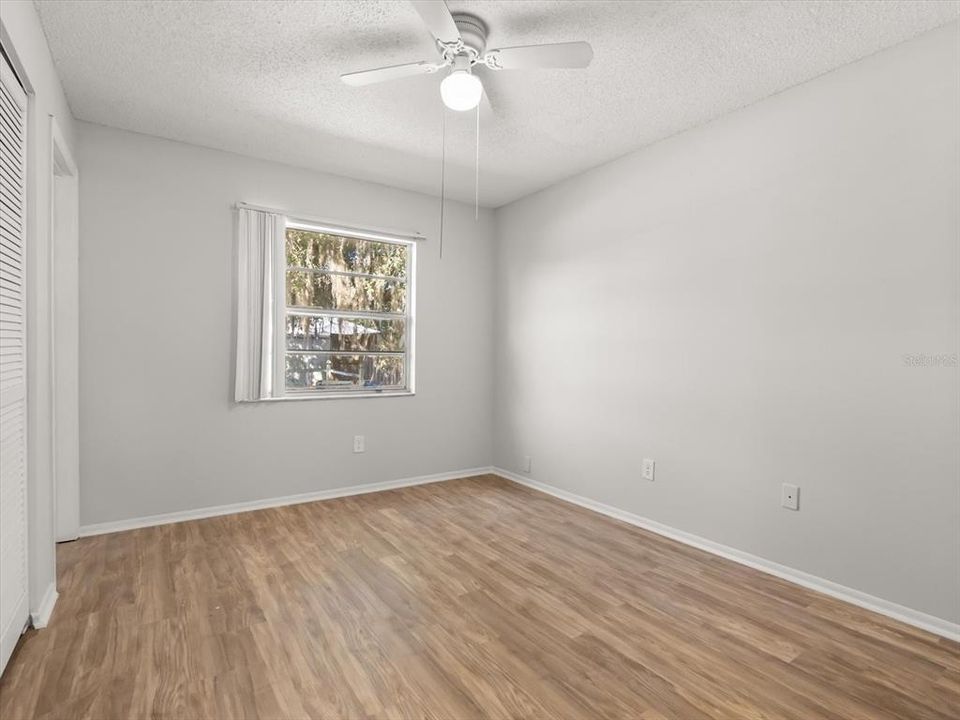 待售: $375,000 (4 贝兹, 2 浴室, 1410 平方英尺)