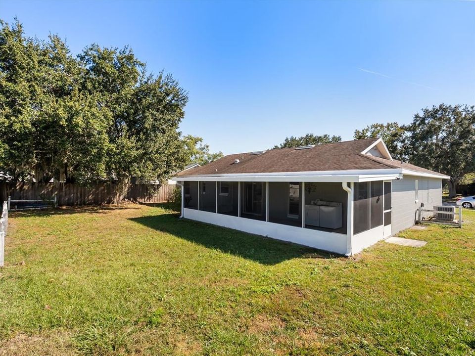 待售: $375,000 (4 贝兹, 2 浴室, 1410 平方英尺)