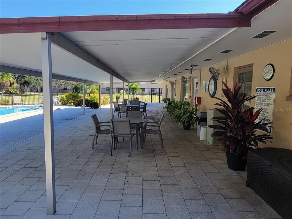 For Sale: $150,000 (2 beds, 2 baths, 1035 Square Feet)