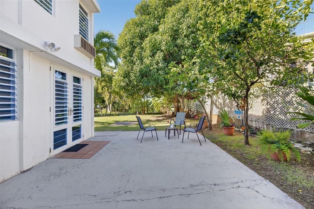 На продажу: $909,000 (3 спален, 1 ванн, 1090 Квадратных фут)