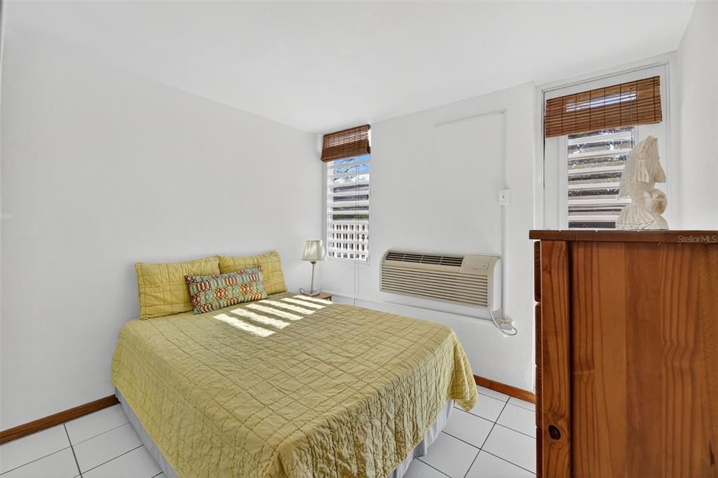 На продажу: $909,000 (3 спален, 1 ванн, 1090 Квадратных фут)