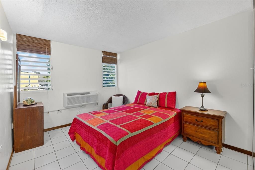 На продажу: $909,000 (3 спален, 1 ванн, 1090 Квадратных фут)